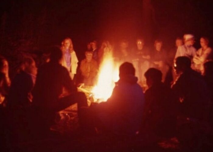 ​Oregon coast worship around camprire