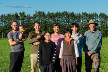 Akiko Aratani and Ray Epp’s family, from left: Kazutomo, Ayame ( our granddaughter), Yohei, Mai, Ken, Akiko, Toshiharu and Ray.