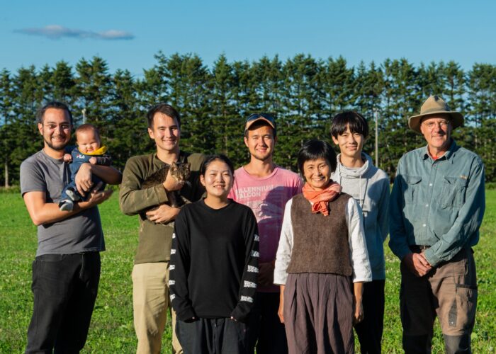 Akiko Aratani and Ray Epp’s family, from left: Kazutomo, Ayame ( our granddaughter), Yohei, Mai, Ken, Akiko, Toshiharu and Ray.