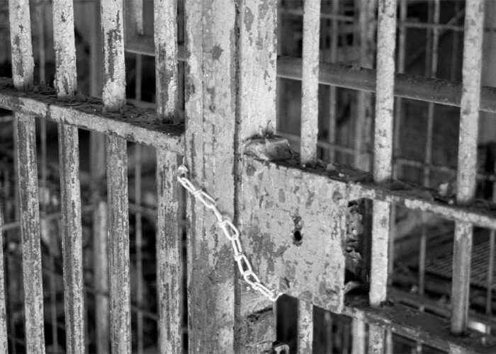 PRISONBARS