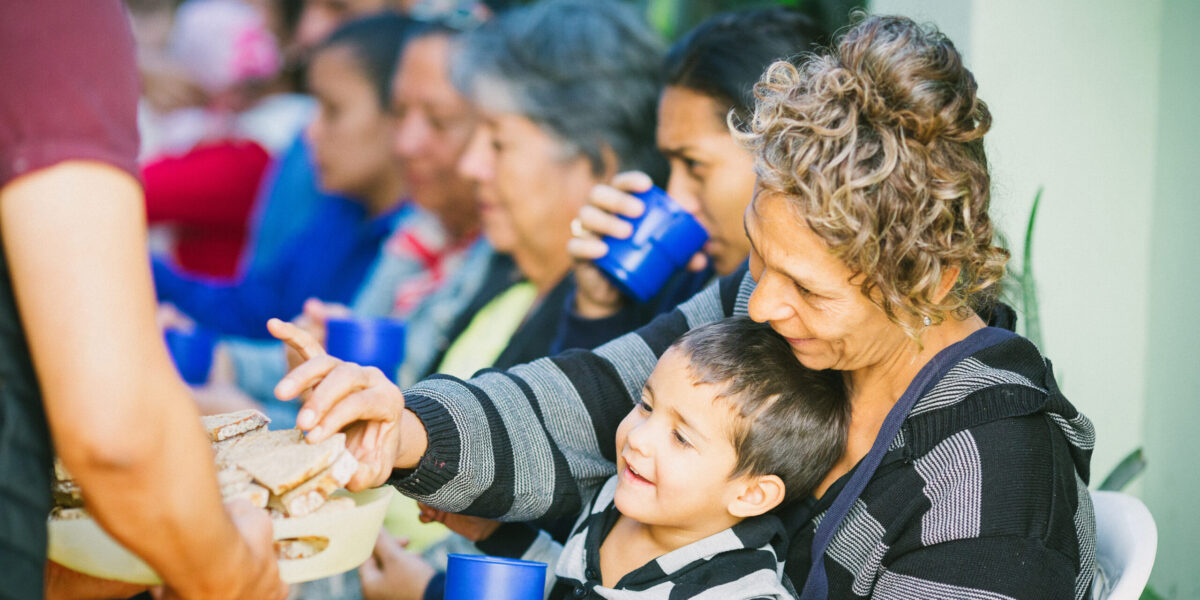 Sharing food and conversation combine in a Latin American merienda. A new Spanish podcast