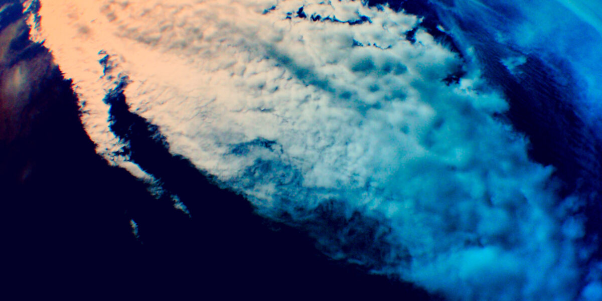 earth-1191968b
