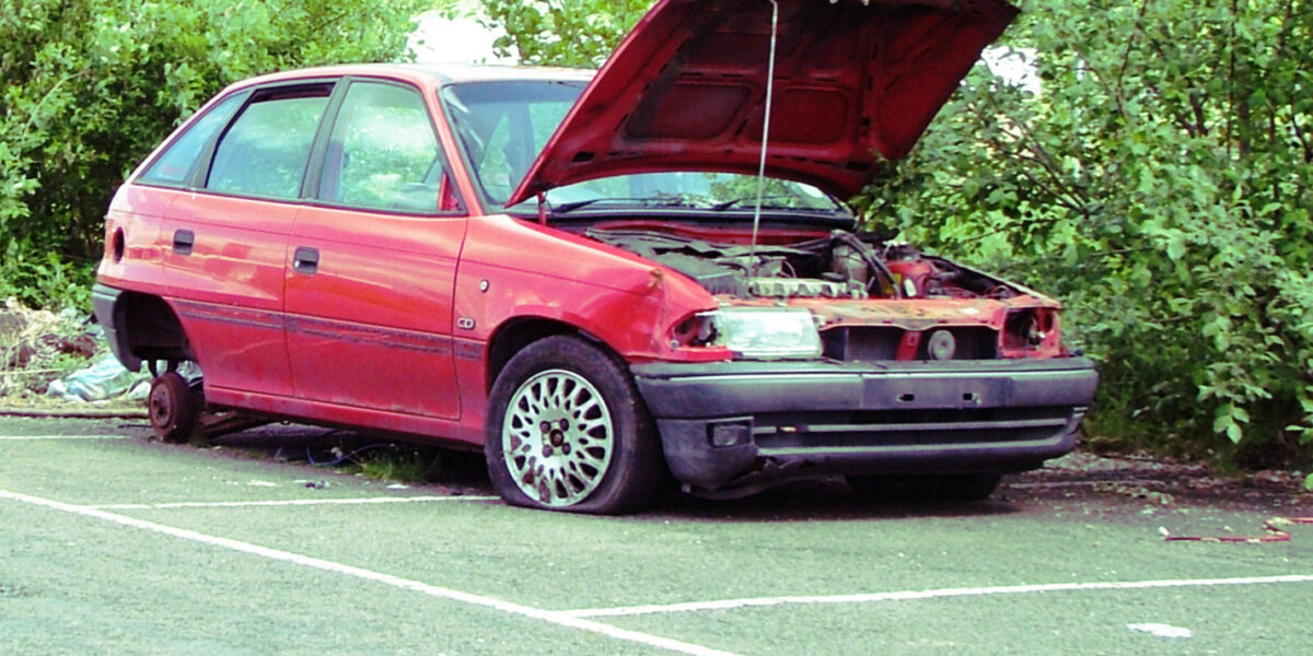 wrecked-car-1498187